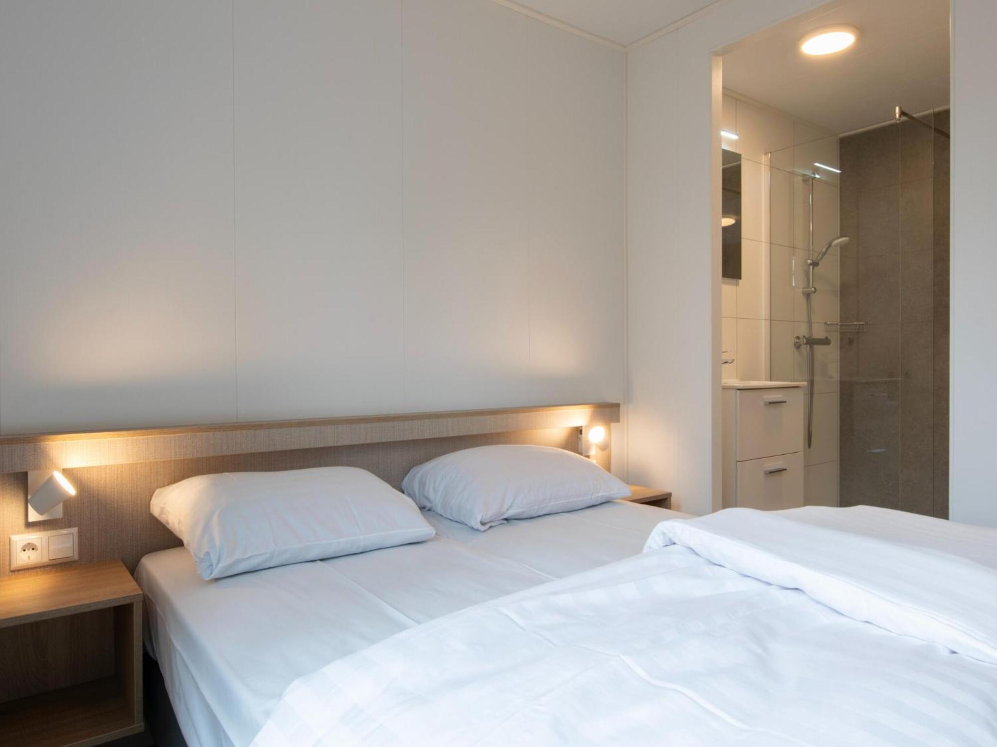 Nice Tiny House With Air Conditioning, On A Holiday Park, 12 Km From Eindhoven Mierlo Exterior foto